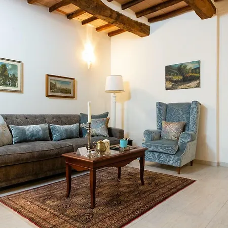 Apartment Teatro Chianni